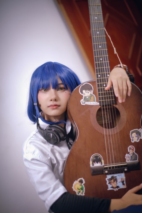 Mekolyn gallery item